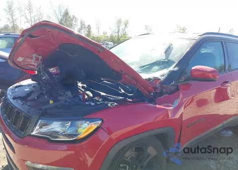 2021 Jeep Compass Altitude 4X4 из США, поврежденный, VIN 3C4NJDBB5MT527212